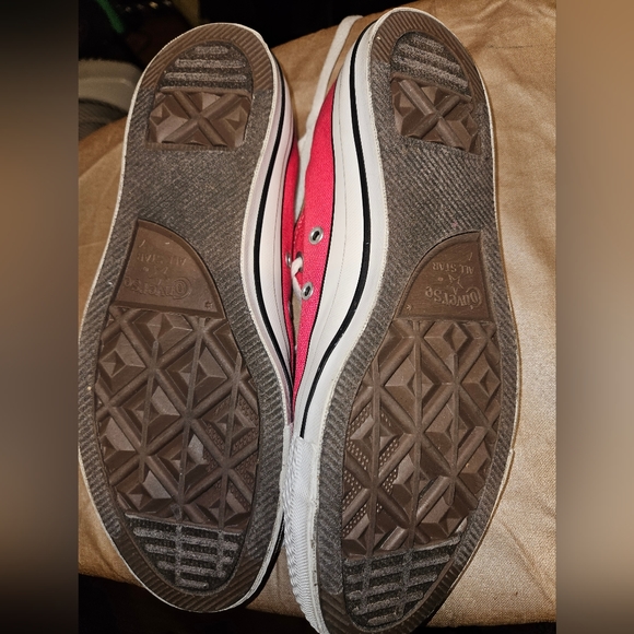 Converse All Star raspberry pink Chuck Taylors. - Picture 6 of 7